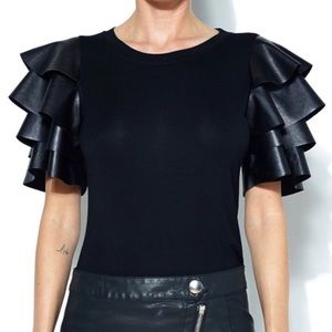 Gracia ruffle sleeve top sz M